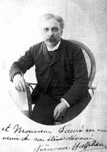 Fauré sitzend